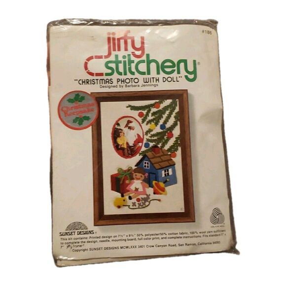 Jiffy Stitchery Christmas Photo 5" x 7" With Doll & Toys NEW SEALED NOS Vintage - Picture 1 of 3